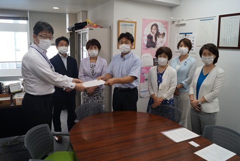 新型コロナ対策に関する第7次の緊急要望書を黒岩知事に提出しました
